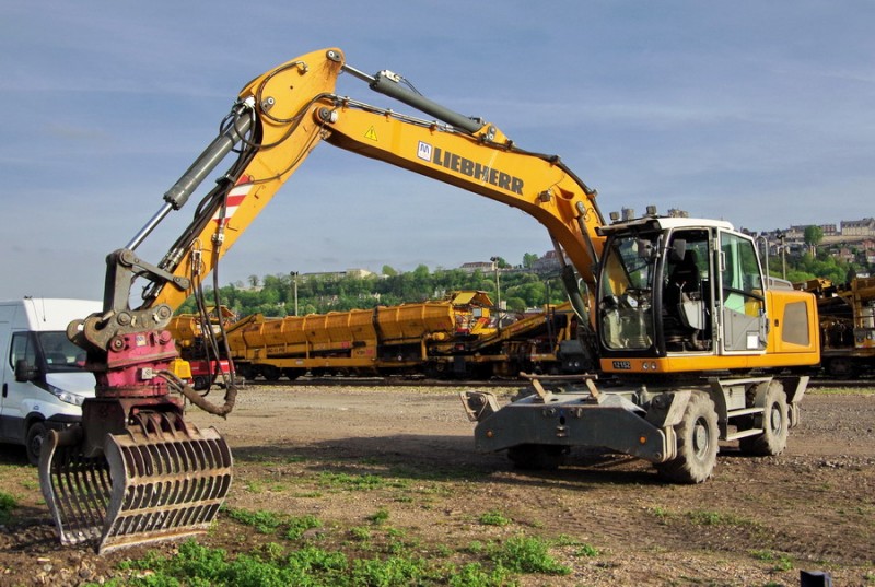Liebherr A 920 (2018-04-24 Laon) (M loc 15152 (1).jpg (208.26 Kio) Vu 3042 fois Liebherr A 920 (2018-04-24 Laon) (M loc 15152 (1).jpg