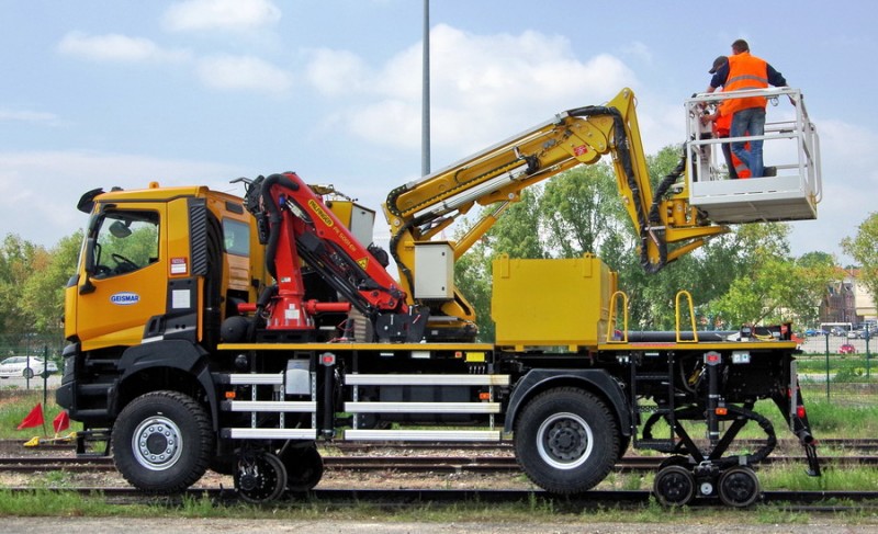 Geismar V2R 840 C-GR (2018-05-16 St Quentin) (3).jpg (187 Kio) Vu 3897 fois Geismar V2R 840 C-GR (2018-05-16 St Quentin) (3).jpg