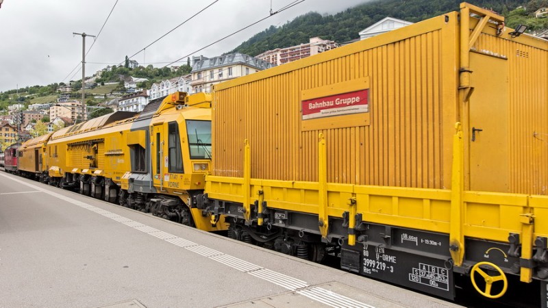 99 80 9427 011-8 D-DB (2018-05-15 gare de Montreux) Linsinger Austria SF06-FFS plus (4).jpg