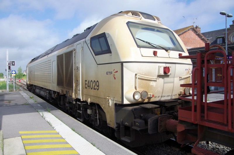 E4029 (2018-05-30 gare de Chaulnes) (2).jpg