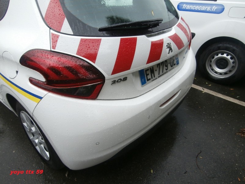 FVF Peugeot 208 EM-779-QE-77=5.JPG