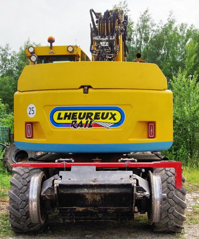 ATLAS 1404 KZW (2018-06-06 Vilers-Bretonneux) L'Heureux Rail 2801 (2).jpg (348.4 Kio) Vu 3957 fois ATLAS 1404 KZW (2018-06-06 Vilers-Bretonneux) L'Heureux Rail 2801 (2).jpg