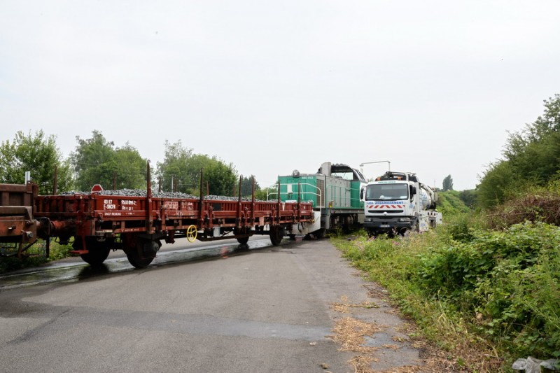 40 87 953 8 099-2 Us K39 2 F-SNCFR (2018-06-12 base de travaux de Douai) (1).jpg