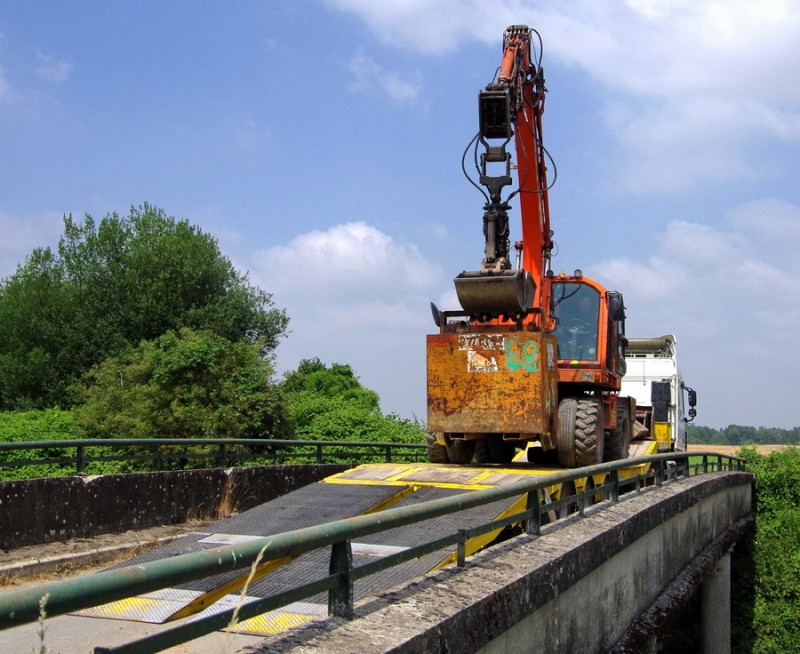 CASE 788 PRR (2018-07-12 Ponts de Bray à Jussy) (27).jpg