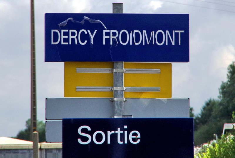 La Plaine Hirson 2017-07-25 PN 87 gare de Dercy-Froidmont (1).jpg