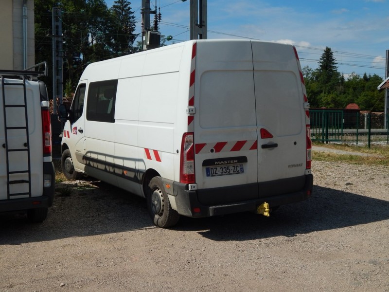 RENAULT MASTER - DZ 335 ZC - SNCF (Copier).JPG