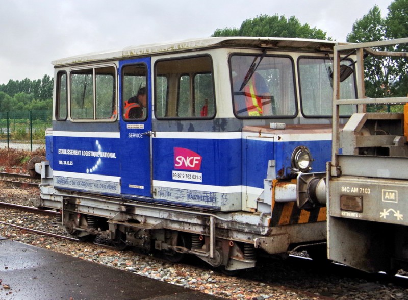 99 87 9 762 021-3 (2018-08-13 gare de St Quentin) Mauzinette 1 (8).jpg