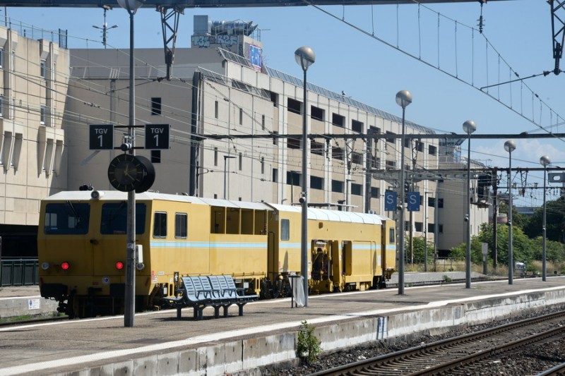 99 87 9 124 513-2 (2018-08-20 Avignon) Railmat (1).jpg