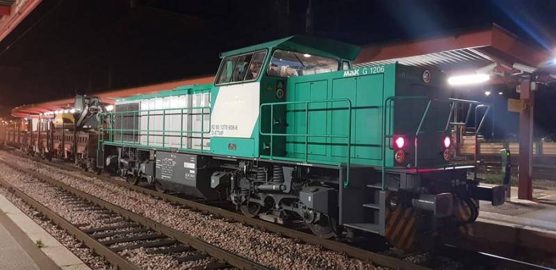 G 1206 BB 100 1144 (2018-08-28 gare de Chambéry) (2).jpg (127.18 Kio) Vu 5851 fois G 1206 BB 100 1144 (2018-08-28 gare de Chambéry) (2).jpg