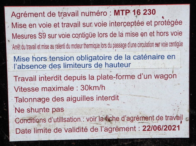 UNAC 300 RR 2 (2018-08-29 gare de Jussy) SNCF RESEAU 21 (9).jpg