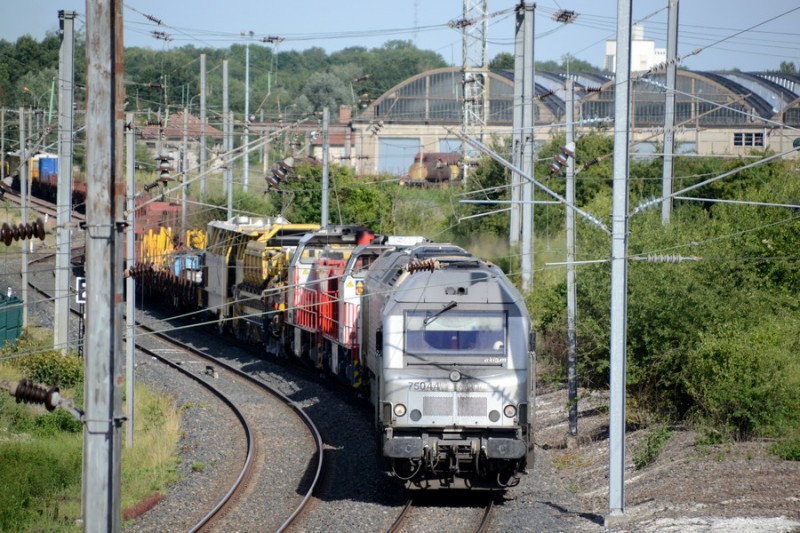 2019-07-09 Châlons-en-Champagne (2).jpg (247.28 Kio) Vu 7569 fois 2019-07-09 Châlons-en-Champagne (2).jpg