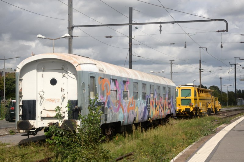 80 87 979 2 621-5 Uas H80 0 F-SNCFR (2018-09-10 gare de Douai) (1).jpg