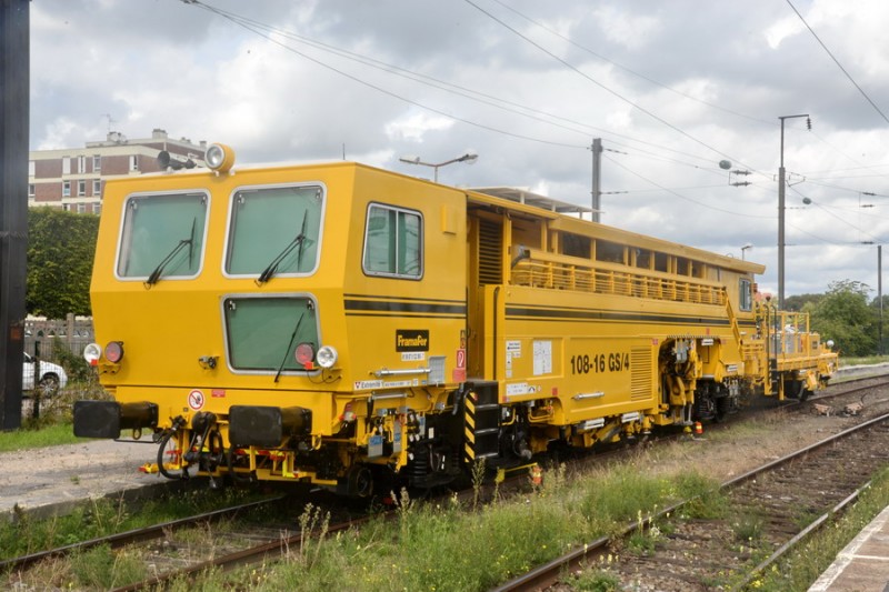 99 87 9 122 069-7 (2018-09-10 gare de Douai).jpg