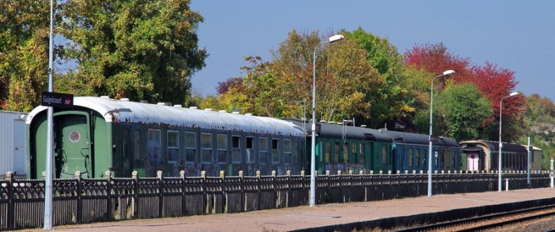 80 87 979 3 621-4 Uas H55 0 D-SNCFR (2018-10-10 gare de Guignicourt) (2).jpg (157.38 Kio) Vu 2978 fois 80 87 979 3 621-4 Uas H55 0 D-SNCFR (2018-10-10 gare de Guignicourt) (2).jpg