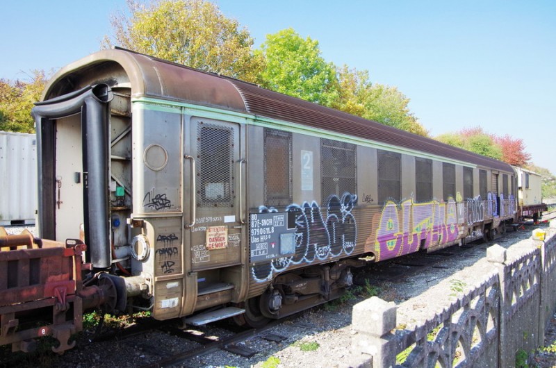 80 87 979 0 611-8 Uas H55 0 F-SNCFR MN (2018-10-10 gare de Guignicourt) (1).jpg (204.79 Kio) Vu 3981 fois 80 87 979 0 611-8 Uas H55 0 F-SNCFR MN (2018-10-10 gare de Guignicourt) (1).jpg