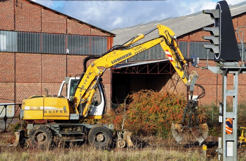 Liebherr 314 (2018-11-13 Nesle) (1).jpg (288.16 Kio) Vu 5392 fois Liebherr 314 (2018-11-13 Nesle) (1).jpg