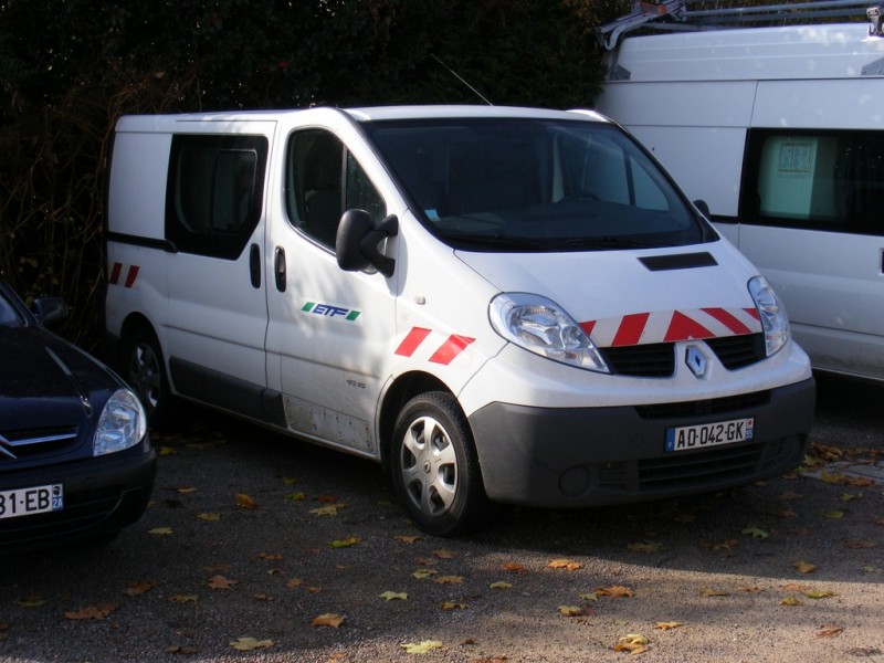 RENAULT TRAFIC - AD 042 GK [1024x768].JPG