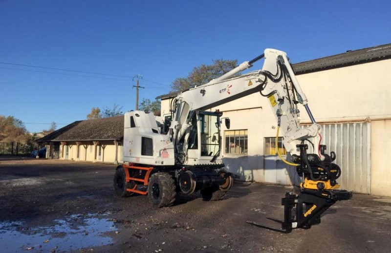 CAT323F (2018-11-00 Châlette-sur-Loing) ETF Centre IdF n°RH300189 (1).jpg (136.43 Kio) Vu 1898 fois CAT323F (2018-11-00 Châlette-sur-Loing) ETF Centre IdF n°RH300189 (1).jpg