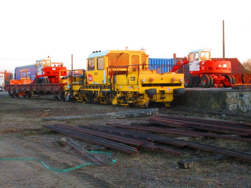 99 87 9 228 019-5 EMV 93 LM (2019-02-25 gare de Reignac) (2).jpg (188.49 Kio) Vu 4161 fois 99 87 9 228 019-5 EMV 93 LM (2019-02-25 gare de Reignac) (2).jpg