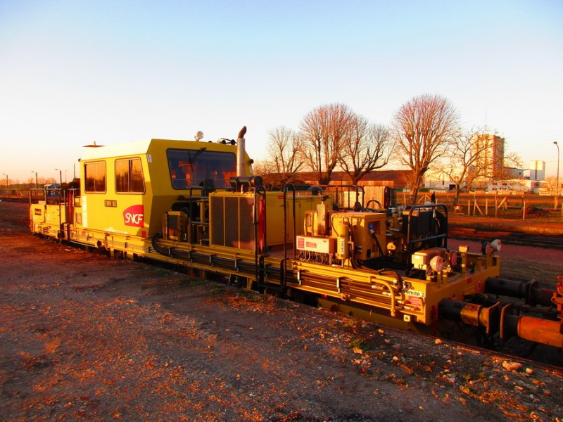 99 87 9 228 019-5 EMV 93 LM (2019-02-25 gare de Reignac) (1).jpg (246.4 Kio) Vu 6196 fois 99 87 9 228 019-5 EMV 93 LM (2019-02-25 gare de Reignac) (1).jpg