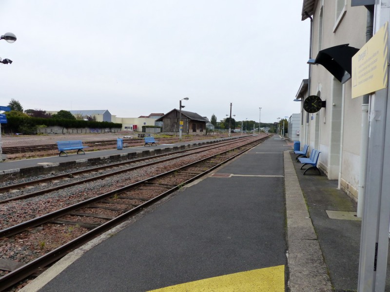 (35) Gare de Joué-lés-Tours 2015-10-04 (3).jpg
