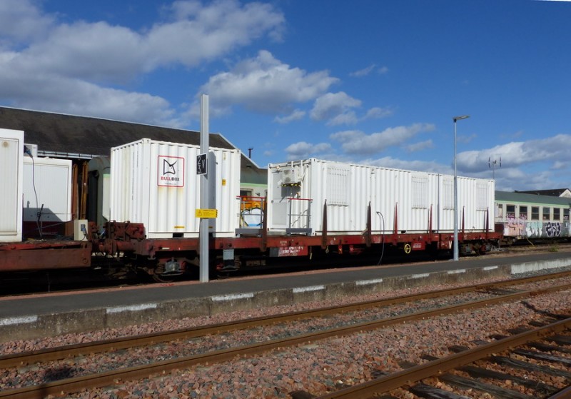 (8) 80 87 979 4 057-0 Uas R54 2 F SNCF-LM (2019-03-11 gare de Joué-les-Tours) (1).jpg