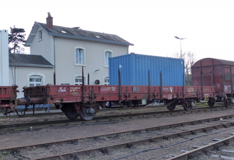 40 87 959 4 426-8 Us K55 1 F-SNCFR (2019-03-11 gare de Joué-les-Tours) (8).jpg