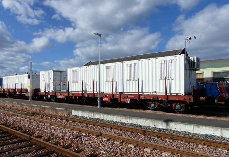 80 87 979 4 057-0 Uas R54 2 F SNCF-LM (2019-03-11 gare de Joué-les-Tours) (3).jpg