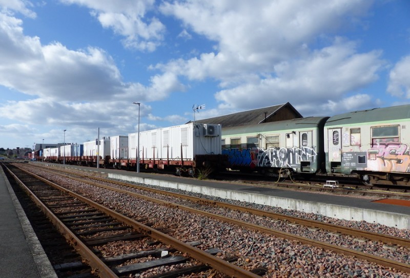 80 87 979 4 057-0 Uas R54 2 F SNCF-LM (2019-03-11 gare de Joué-les-Tours) (5).jpg