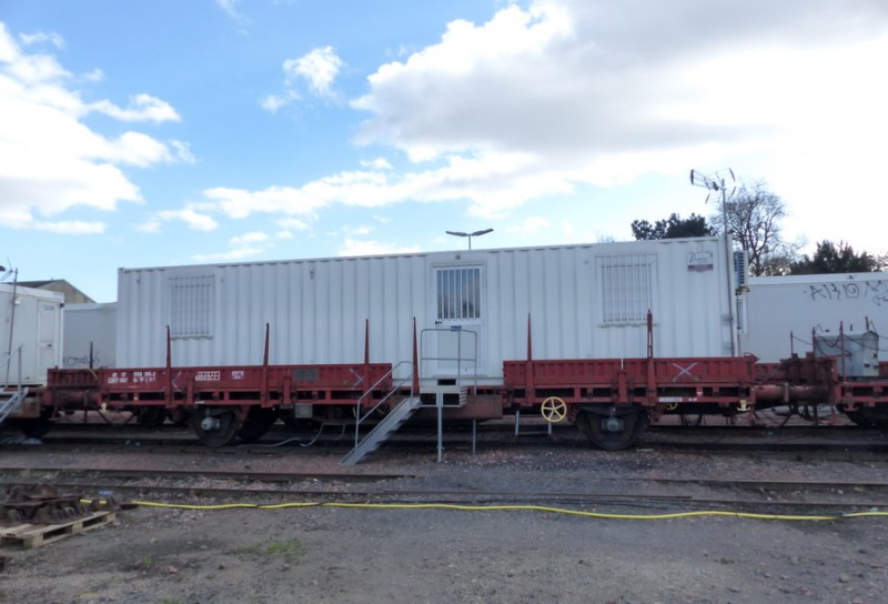 40 87 959 4 085-2 Us K55 2 F SNCF-LM (2019-03-11 gare de Joué-les-Tours) (2).jpg