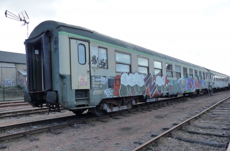 80 87 979 0 650-6 Uas H55 0 F-SNCFR (2019-03-11 gare de Joué-les-Tours) (14).jpg