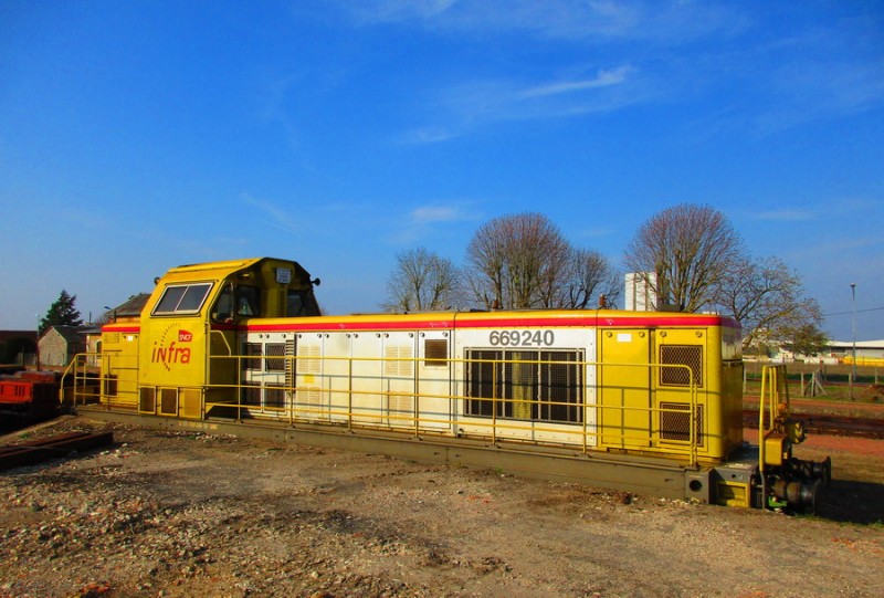 (56) Fin de journée gare de Reignac sur Indre TTX.jpg