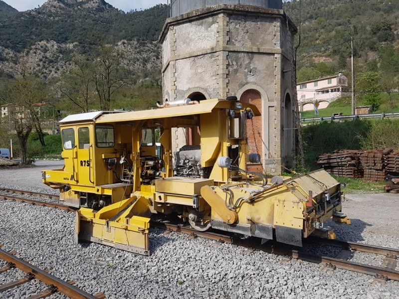 matisa R7 S n°6220 (2019-04-00 Villars-sur-Var) (6).jpg (285.53 Kio) Vu 4924 fois matisa R7 S n°6220 (2019-04-00 Villars-sur-Var) (6).jpg