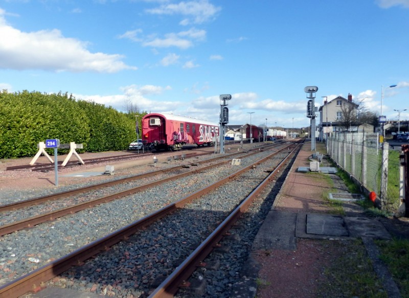 80 87 979 3 416-9 Uas H55 0 F SNCF-TR (2019-03-11 gare de Joué-les-Tours) (9).jpg