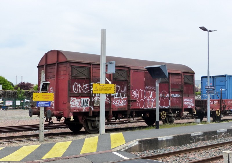 (1) 40 87 959 3 788-2 Us G98 2 F-SNCFR (2019-04-21 (2) gare de Joué les Tours PK 241,192).jpg (181.33 Kio) Vu 9701 fois (1) 40 87 959 3 788-2 Us G98 2 F-SNCFR (2019-04-21 (2) gare de Joué les Tours PK 241,192).jpg