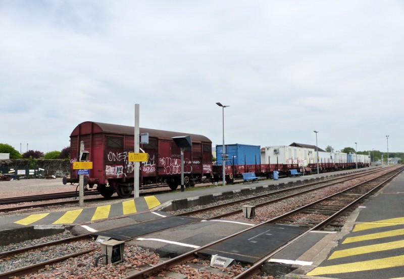 (1) 40 87 959 3 788-2 Us G98 2 F-SNCFR (2019-04-21 (1) gare de Joué les Tours PK 241,192).jpg (167.53 Kio) Vu 13576 fois (1) 40 87 959 3 788-2 Us G98 2 F-SNCFR (2019-04-21 (1) gare de Joué les Tours PK 241,192).jpg