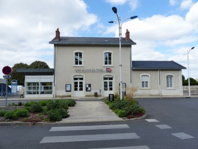 (0) Gare de Joué-lès-Tours.jpg (131.77 Kio) Vu 13576 fois (0) Gare de Joué-lès-Tours.jpg