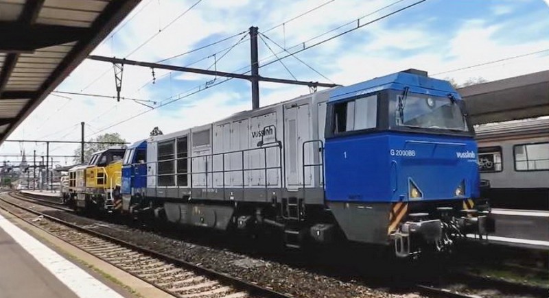 G 2000 BB 5001751 (2019-05-14 gare de Dijon) + DE 18 5502265 (1).jpg