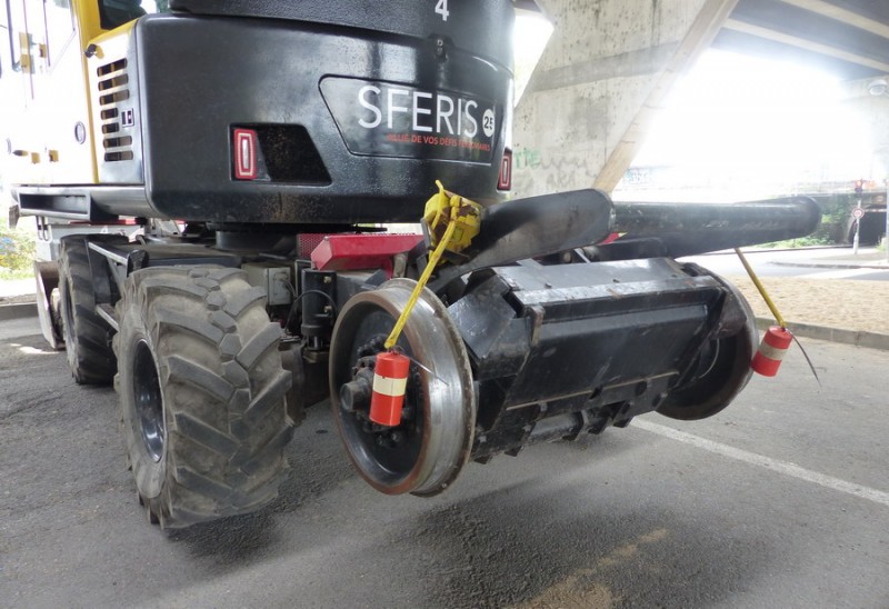 ATLAS 1404 KZW n°241Z301930 (2019-05-19 Tours) SFERIS 4 (17).jpg (188.28 Kio) Vu 1598 fois ATLAS 1404 KZW n°241Z301930 (2019-05-19 Tours) SFERIS 4 (17).jpg