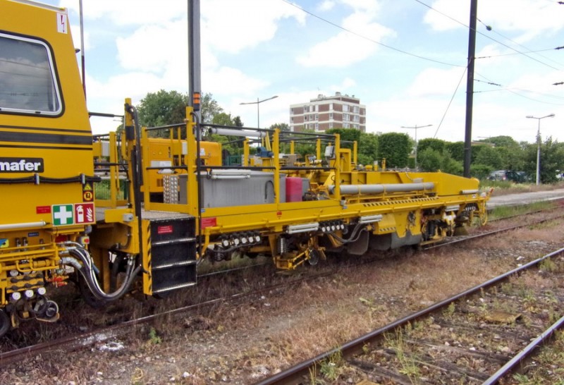 99 87 9 124 042-2 - 108-275 LC (2019-06-01 gare de Douai) (11).jpg