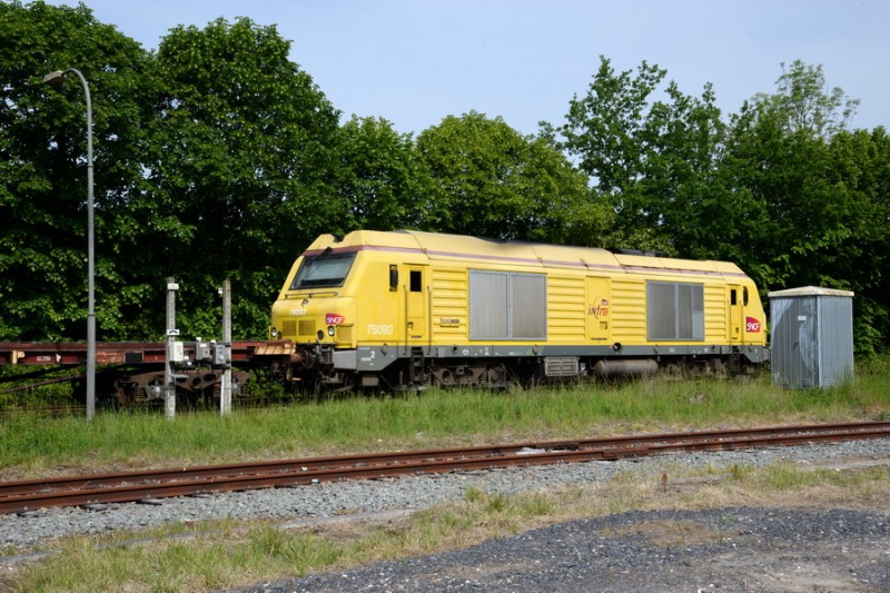 75092 (2019-05-23 gare de Conchi-le-Temple) 62031 de Lngueau (2).jpg (260.64 Kio) Vu 11669 fois 75092 (2019-05-23 gare de Conchi-le-Temple) 62031 de Lngueau (2).jpg