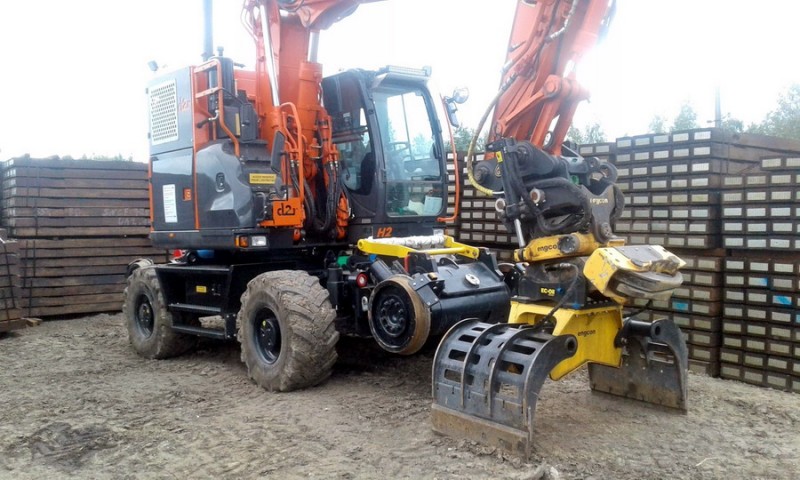HITACHI D2R ZX170-6 (2018-06-09 Somain) Unifer H2 (1).jpg