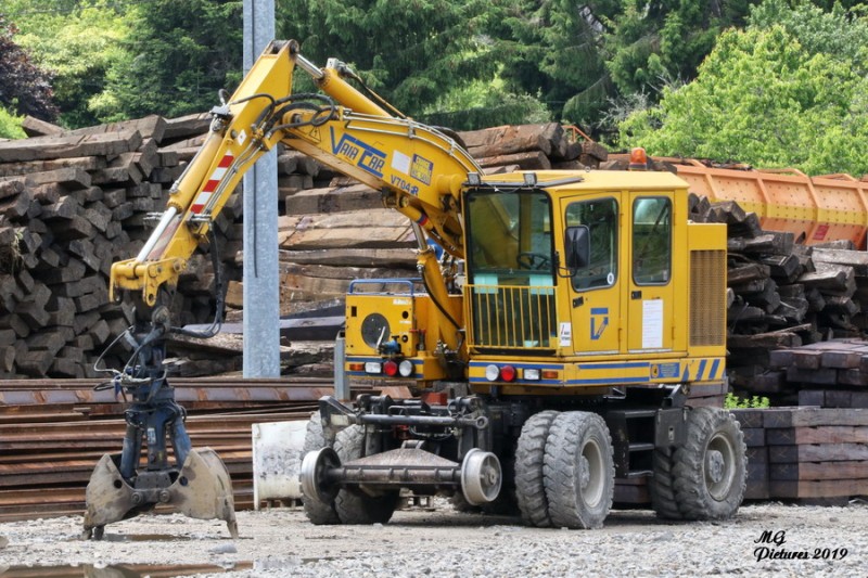 VaiaCar V704FR (2019-06-15 Saint-Sulpice-Laurière) (1).jpg (270.72 Kio) Vu 3635 fois VaiaCar V704FR (2019-06-15 Saint-Sulpice-Laurière) (1).jpg