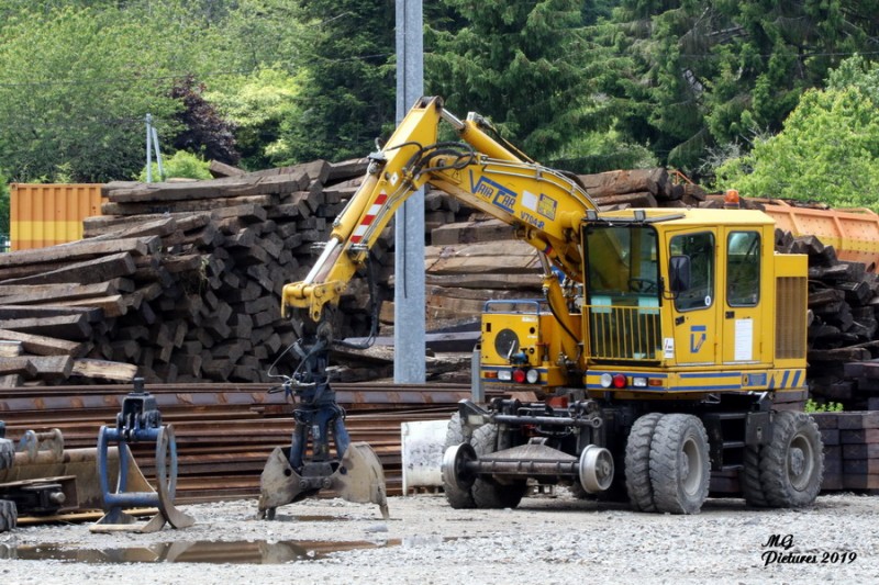 VaiaCar V704FR (2019-06-15 Saint-Sulpice-Laurière) (20).jpg