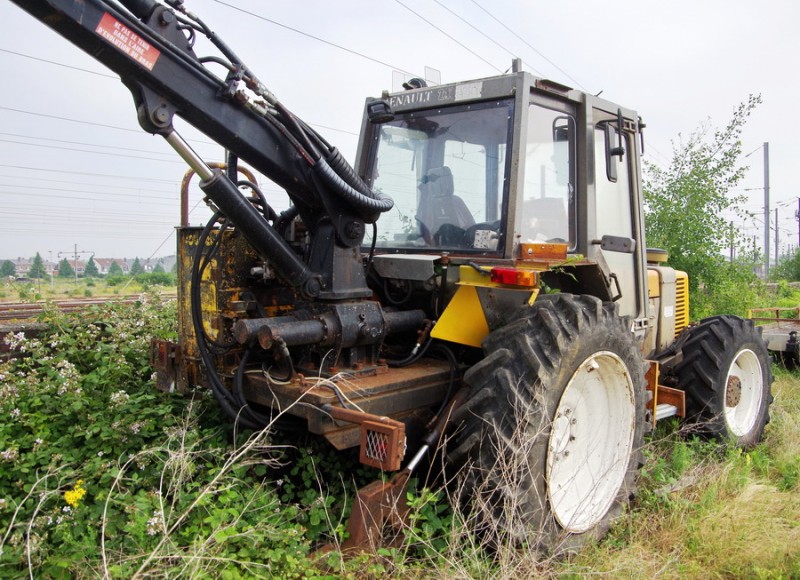 Renault R7922 (2019-06-26 C2MI d'Arras) Lorry 6 (4).jpg