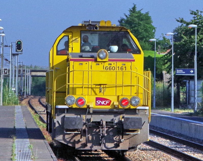 60161 (2019-07-17 gare de Mennessis) (2).jpg
