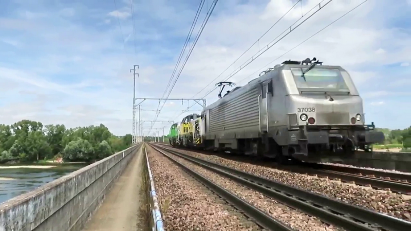 DE 18 5502268 (2019-08-05 Pont de Montlouis) + 37038 + DE 18 (1).png (665.28 Kio) Vu 4310 fois DE 18 5502268 (2019-08-05 Pont de Montlouis) + 37038 + DE 18 (1).png