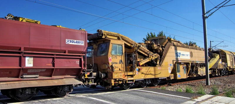 99 87 9 314 507-4 (2019-07-29 Saleux) Train XD GCG Roma C75 (1).jpg