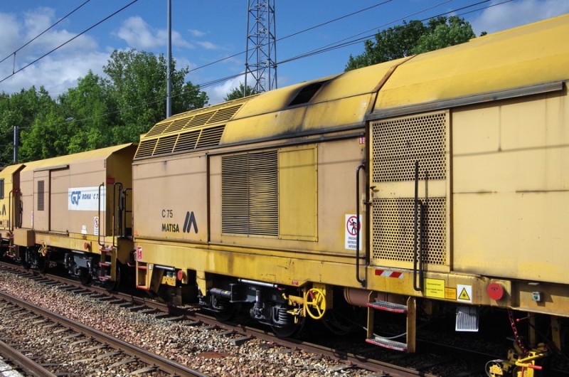 99 87 9 314 507-4 (2019-07-30 Poix de Picardie) Train XD GCF Roma C75 (8).jpg