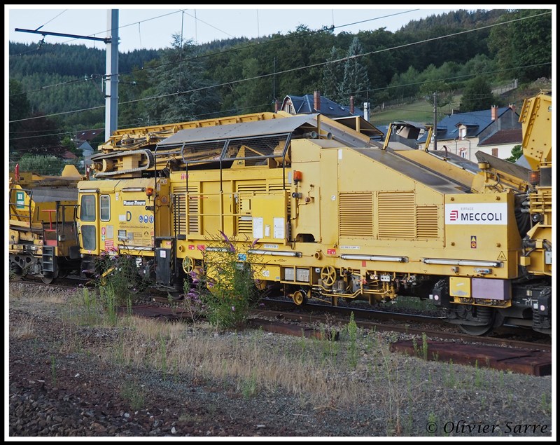 Train de  Dégarnissage à Saint-Sulpice Laurière (6).jpg